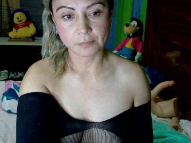 Charlizetheron1 webcam