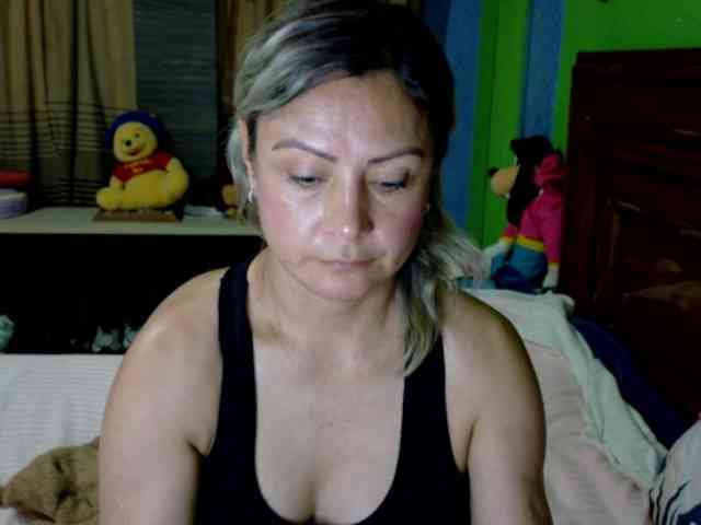 Charlizetheron1 webcam