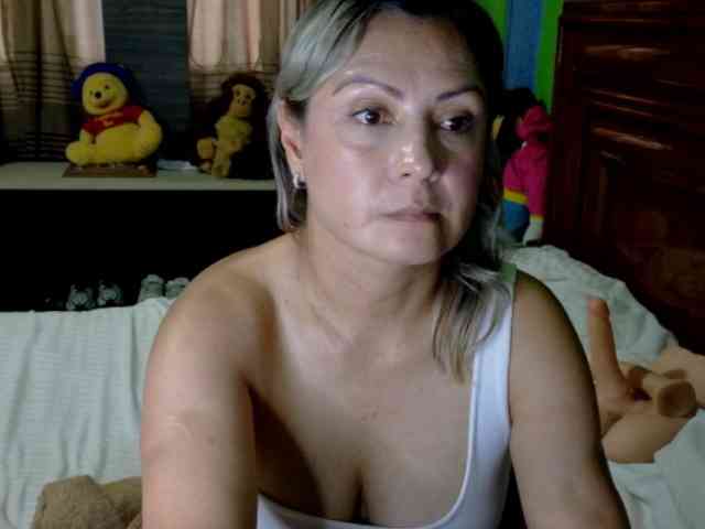 Charlizetheron1 webcam