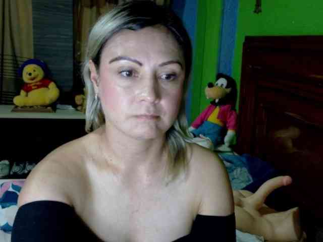 Charlizetheron1 webcam