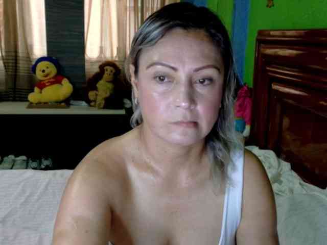 Charlizetheron1 webcam