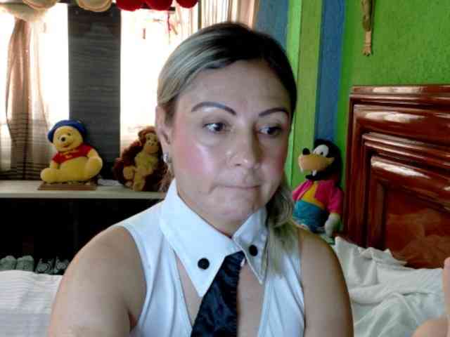 Charlizetheron1 webcam