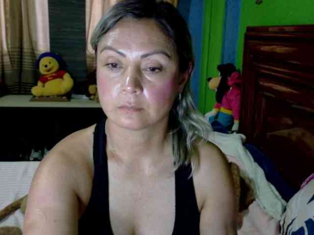 Charlizetheron1 webcam