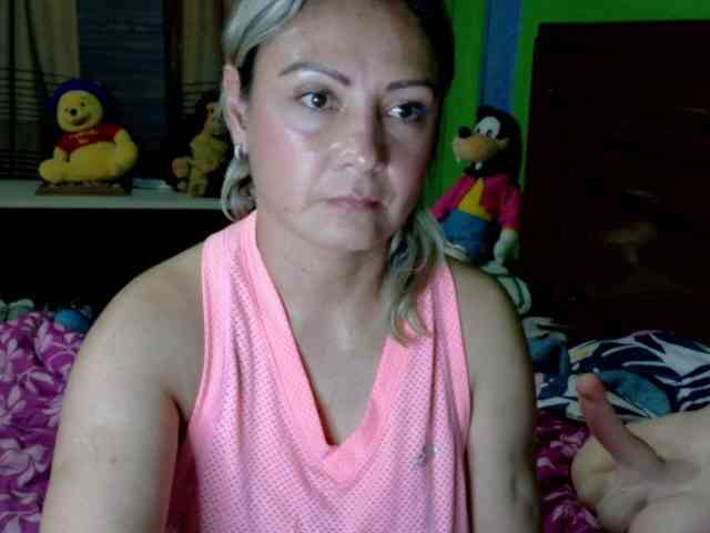 Charlizetheron1 webcam