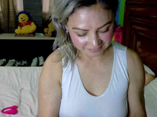 Charlizetheron1 webcam