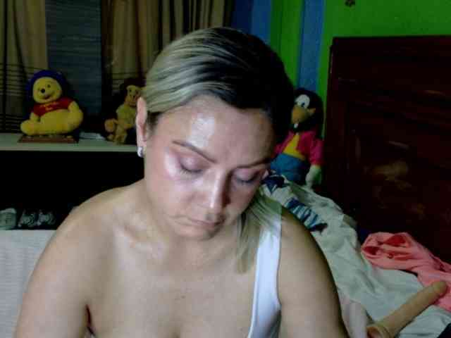 Charlizetheron1 webcam