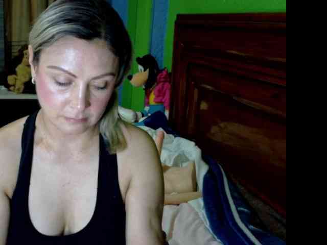 Charlizetheron1 webcam