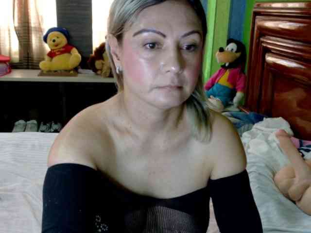 Charlizetheron1 webcam