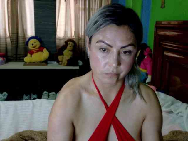 Charlizetheron1 webcam