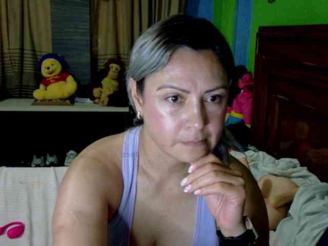 Charlizetheron1 webcam