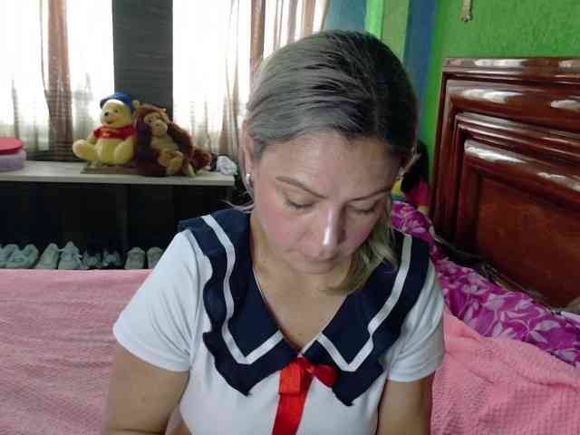 Charlizetheron1 webcam