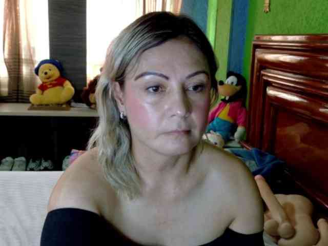 Charlizetheron1 webcam