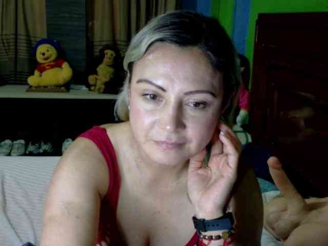 Charlizetheron1 webcam