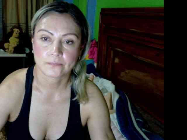 Charlizetheron1 webcam