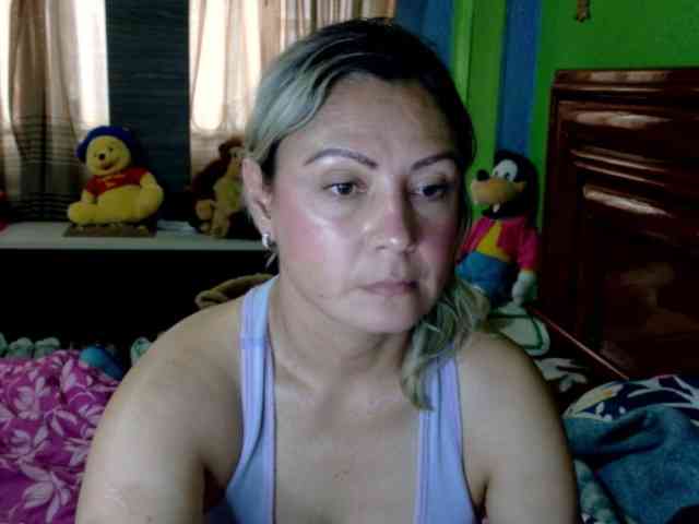 Charlizetheron1 webcam