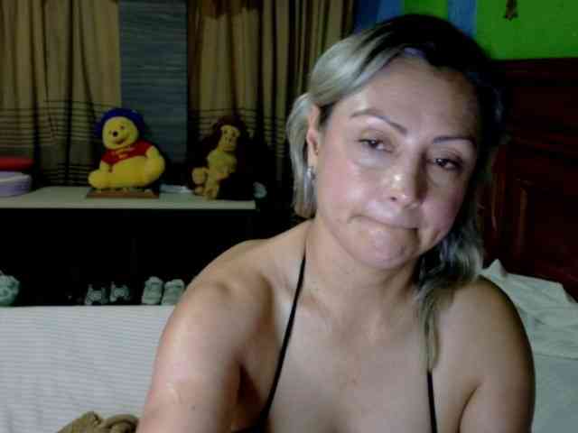 Charlizetheron1 webcam
