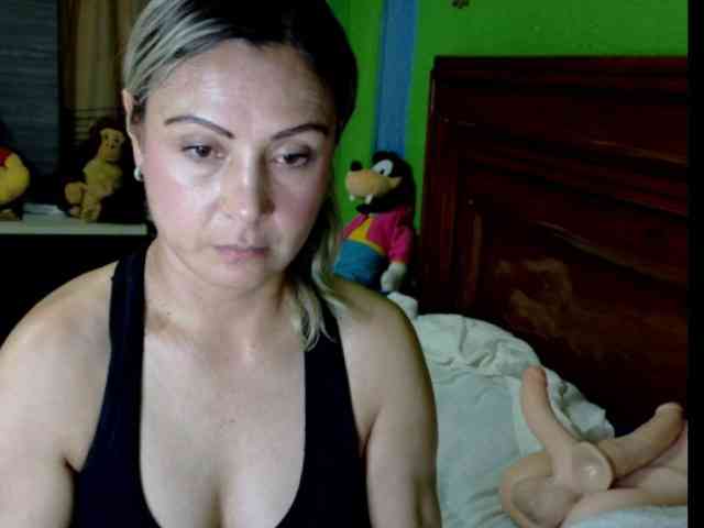 Charlizetheron1 webcam