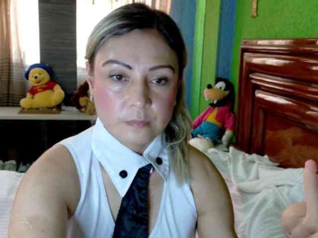 Charlizetheron1 webcam