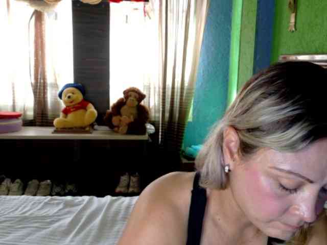 Charlizetheron1 webcam