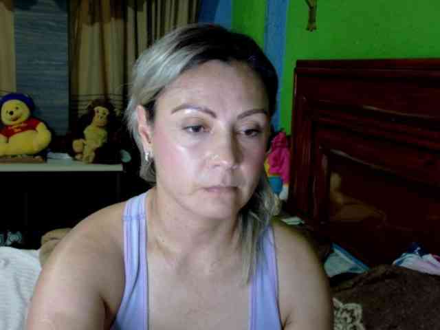Charlizetheron1 webcam