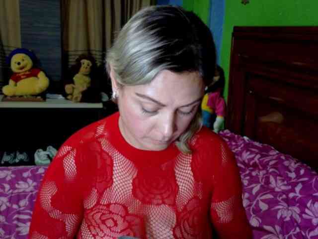 Charlizetheron1 webcam