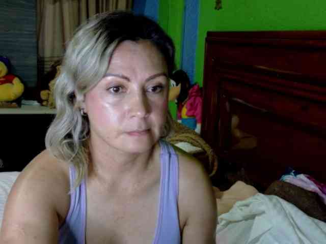 Charlizetheron1 webcam