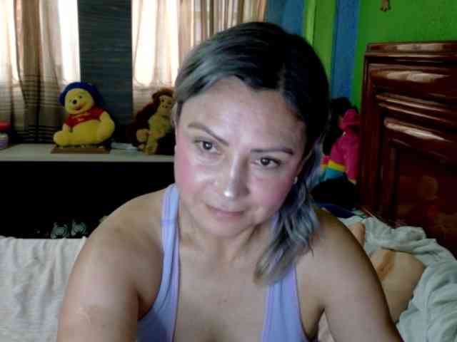 Charlizetheron1 webcam