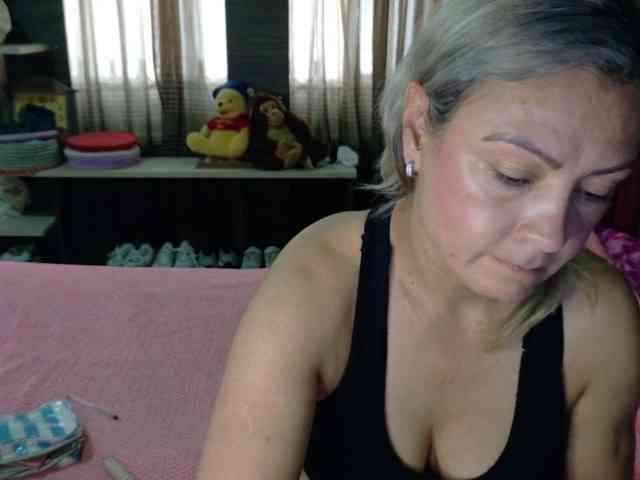 Charlizetheron1 webcam