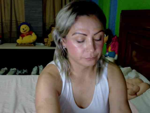 Charlizetheron1 webcam