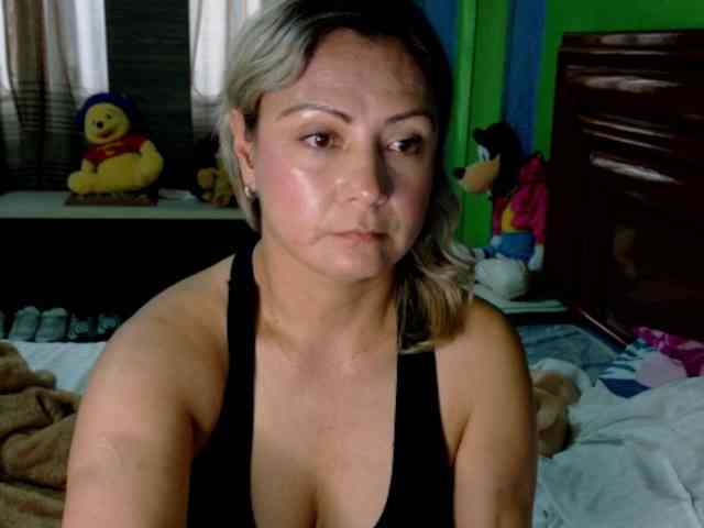 Charlizetheron1 webcam
