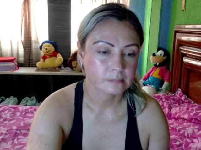 Charlizetheron1 webcam