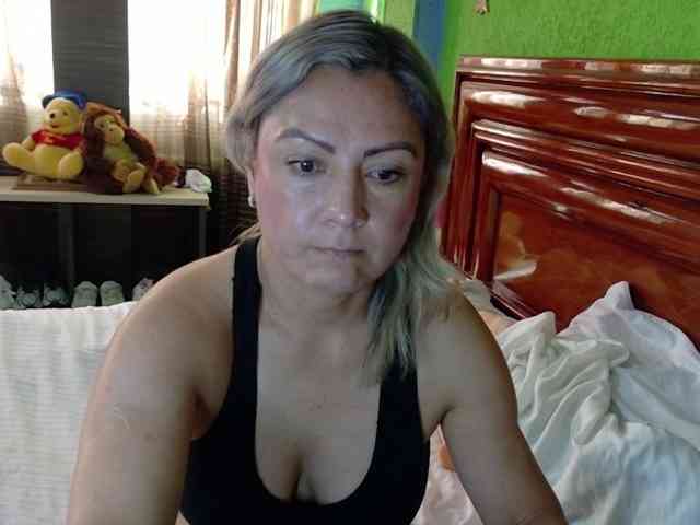 Charlizetheron1 webcam