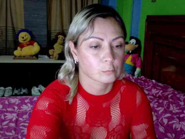 Charlizetheron1 webcam