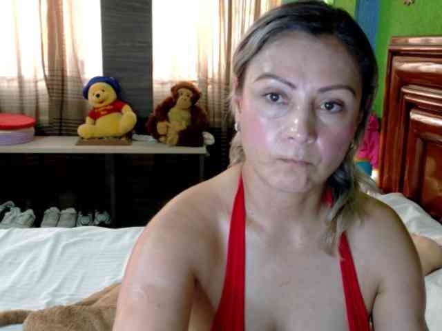 Charlizetheron1 webcam