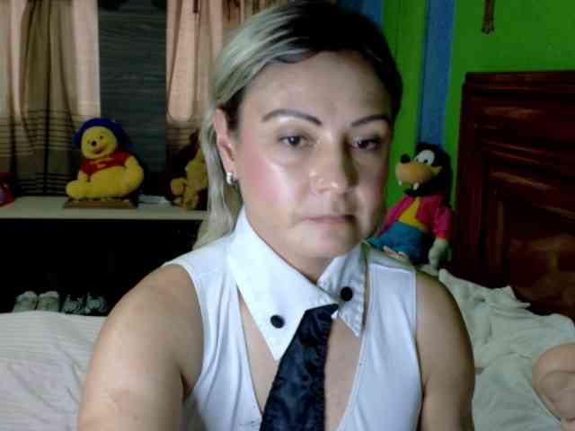 Charlizetheron1 webcam