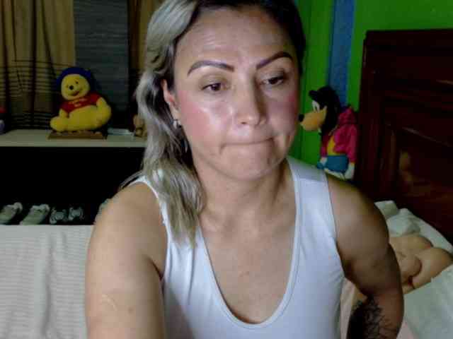 Charlizetheron1 webcam