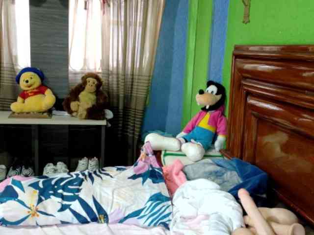 Charlizetheron1 webcam