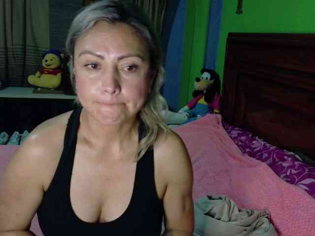 Charlizetheron1 webcam