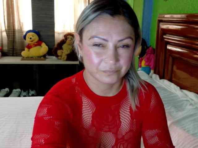 Charlizetheron1 webcam