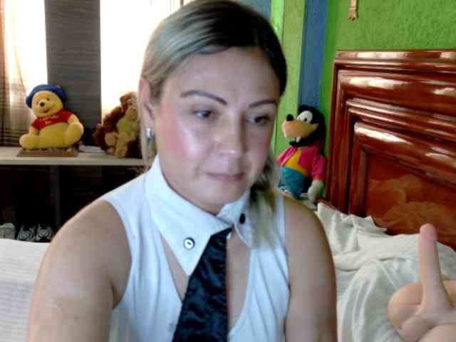 Charlizetheron1 webcam