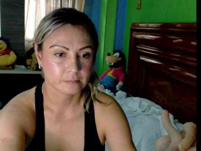 Charlizetheron1 webcam