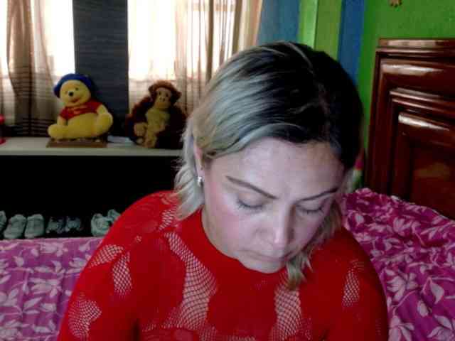 Charlizetheron1 webcam