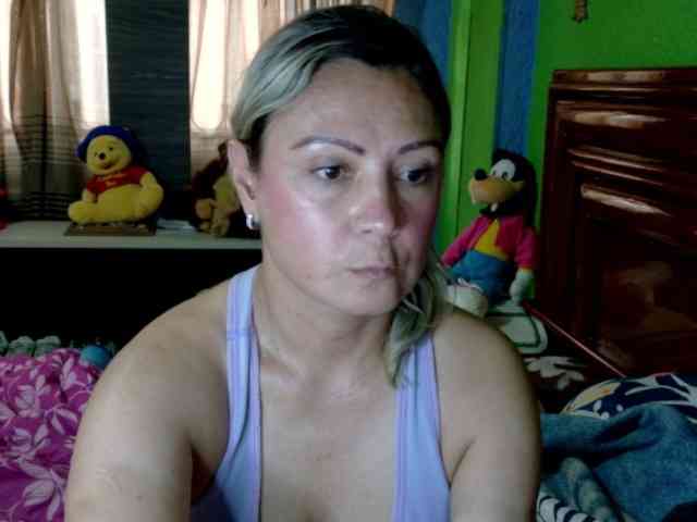 Charlizetheron1 webcam