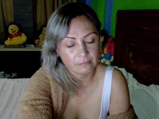 Charlizetheron1 webcam