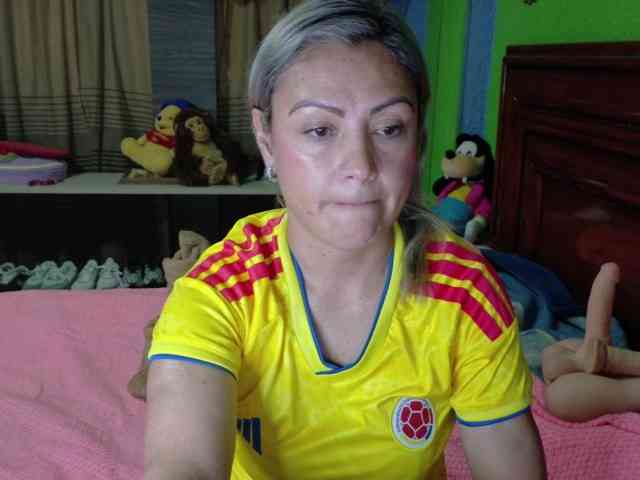 Charlizetheron1 webcam