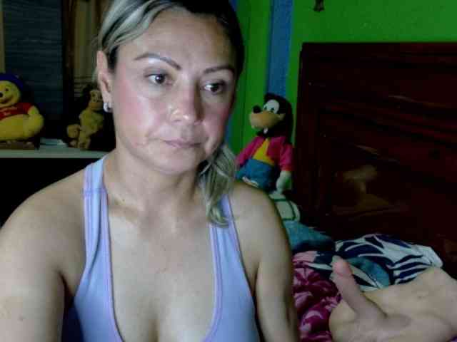 Charlizetheron1 webcam