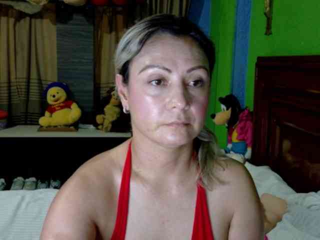 Charlizetheron1 webcam