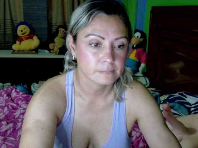 Charlizetheron1 webcam