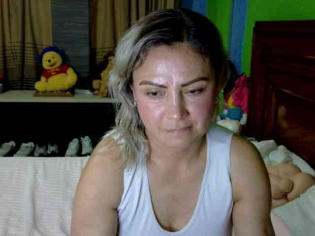 Charlizetheron1 webcam