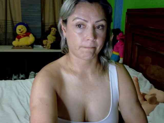Charlizetheron1 webcam